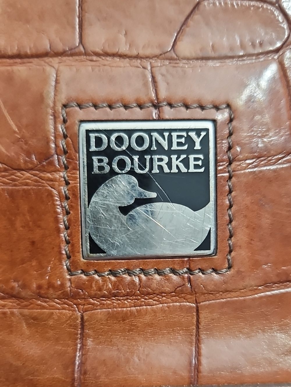 Dooney & Bourke Vintage Croc Embossed Leather Shoulder Tote Bag Brown - Picture 2 of 12